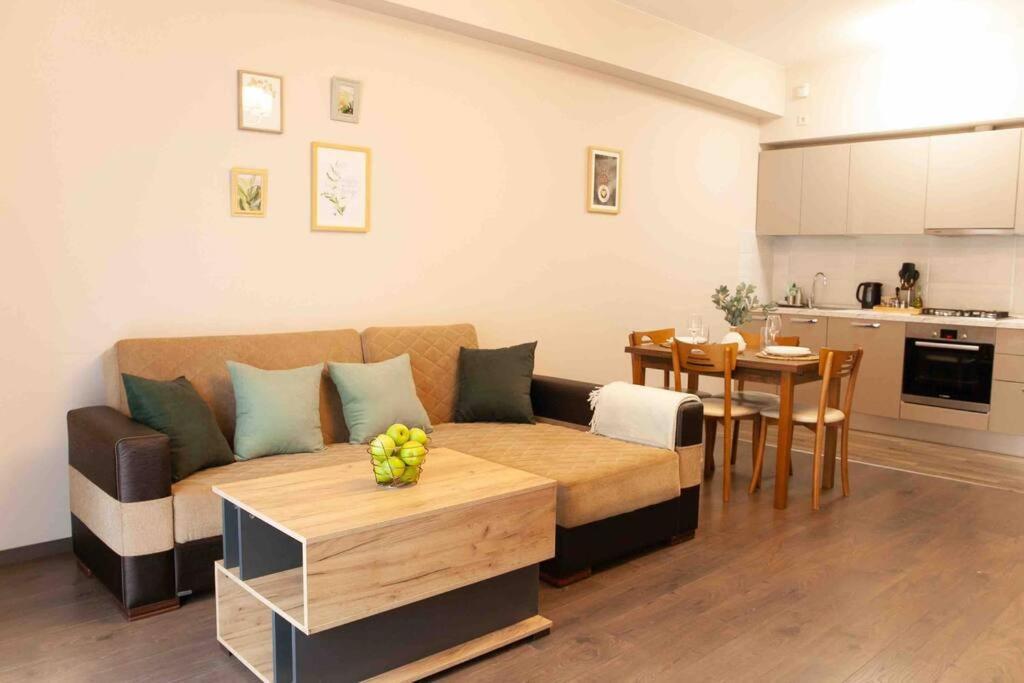 טביליסי Gg Home - Cozy 1 Bedroom Apartment On Kazbegi Avenue 15 מראה חיצוני תמונה